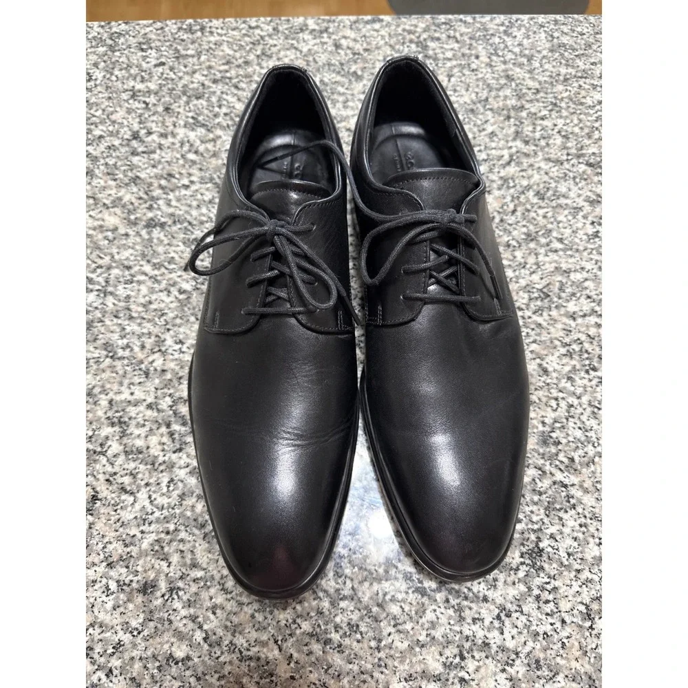 ECCO Tray Tech Derby Shoes Mens 10 Black Leather Plain Toe Dress 51273401001